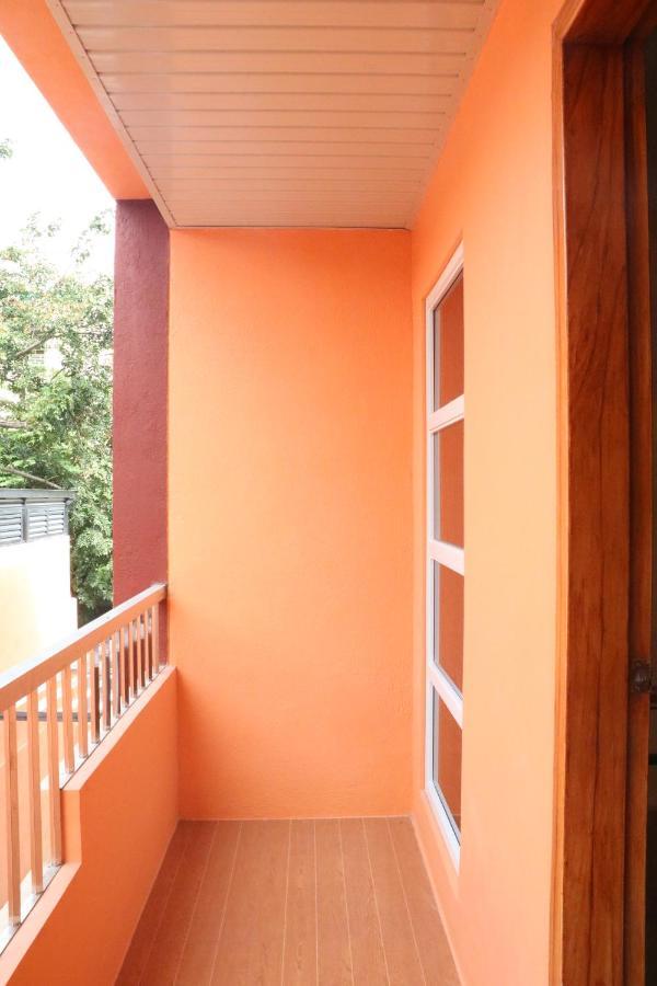 Anicia Guesthouse Rooms Paranaque City Buitenkant foto
