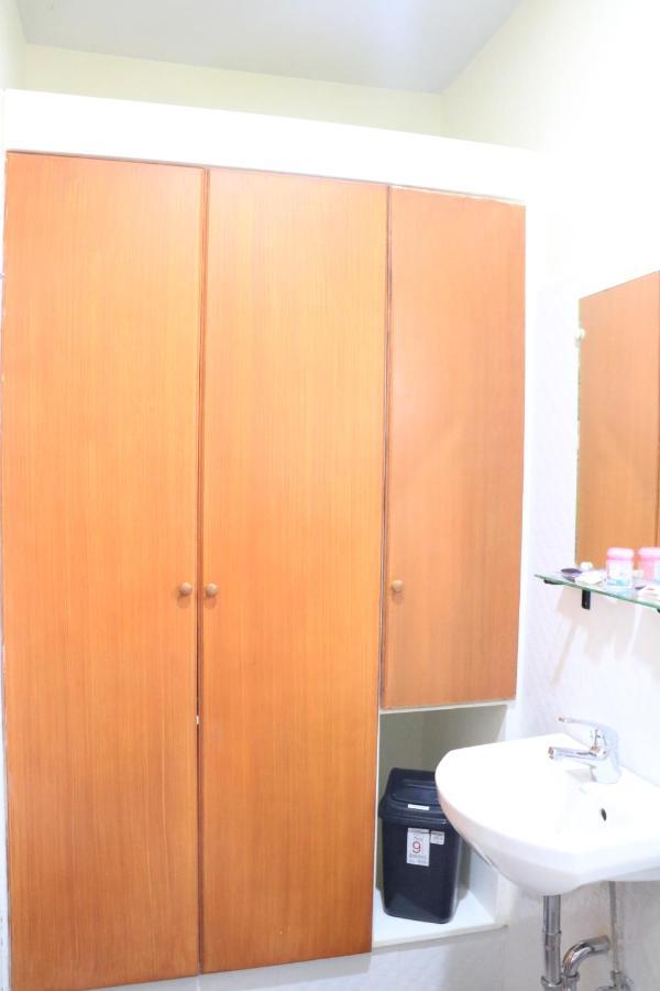 Anicia Guesthouse Rooms Paranaque City Buitenkant foto