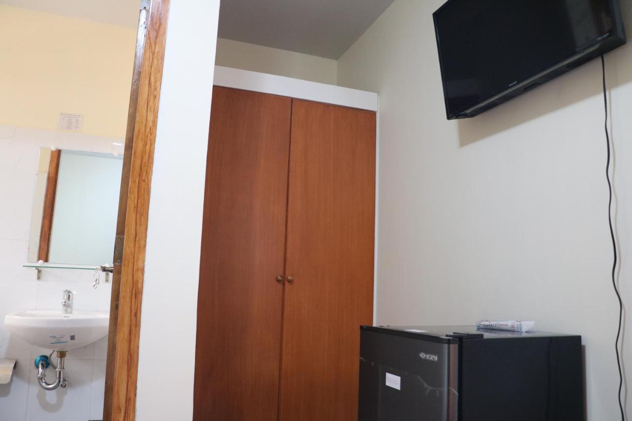 Anicia Guesthouse Rooms Paranaque City Buitenkant foto